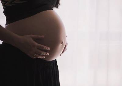 Позаботьтесь о прическе на родах: власти Сеула дали сексистские советы беременным