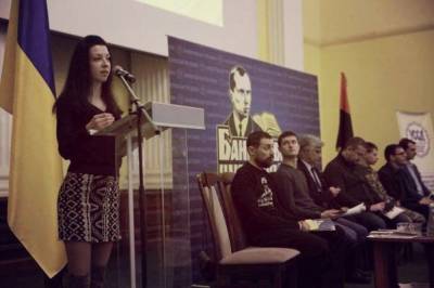 Институт в Вене сожалеет о приеме на работу нацистки из «Азова»