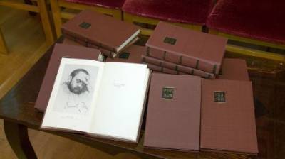 Литературный музей получил собрание сочинений Эмиля Золя