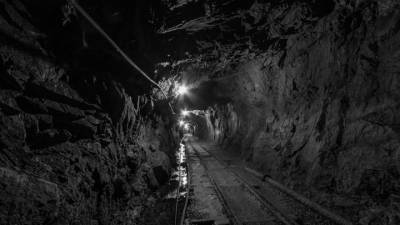В Китае после взрыва на шахте рабочие оказались заблокированы под землей
