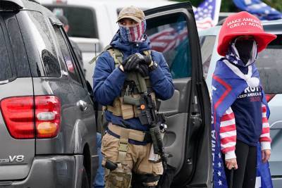 ФБР предупредило о готовящихся вооруженных акциях протеста во всех американских штатах