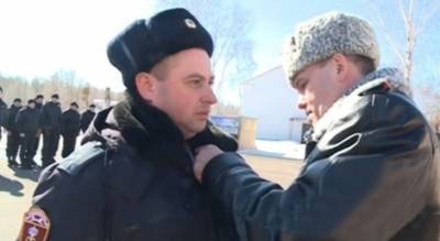 Вернулся в изодранной форме и в крови: полицейский из Ярославля бросился в пожар ради жильцов