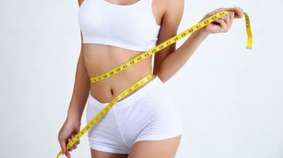 Врач-диетолог назвала способы эффективного похудения после праздников