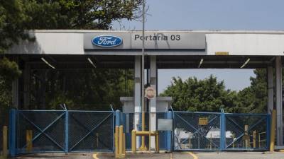 Компания «Форд» закрывает заводы в Бразилии