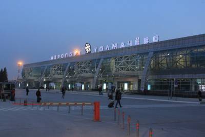 Авиарейс в Хабаровск задержался в Новосибирске из-за технеисправности