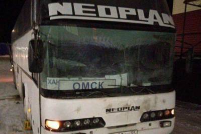 Автобус «Нефтеюганск-Омск» сломался на трассе