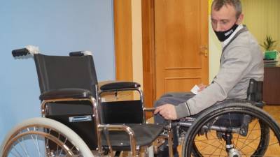Тюменцы смогут взять в прокат инвалидные коляски и ходунки