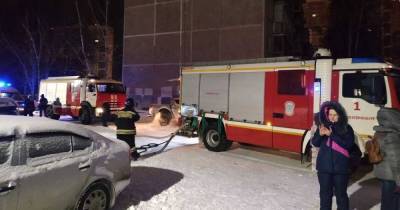 Восемь человек, в том числе ребенок, погибли при пожаре в Екатеринбурге (ФОТО)