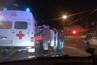 В аварии в Твери с участием скорой пострадали водитель, фельдшер и пациент