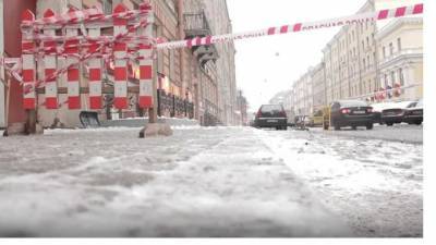 Теплоэнергетики заменили семь метров ненадежного трубопровода на Новодворской улице - piter.tv - Санкт-Петербург