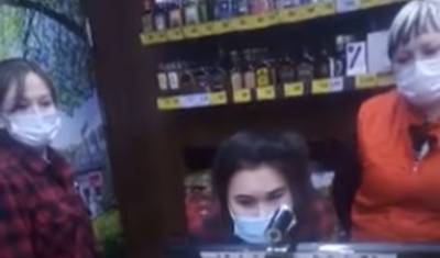В Тобольске разгорелся новый скандал из-за обязательности масок в магазинах