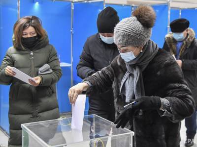 Парламентские выборы в Казахстане. Партия Назарбаева "Нур Отан" набирает большинство голосов