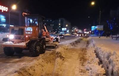 Ульяновск от снега расчищают 62 спецмашины