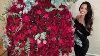 Анастасия Решетова - Рэпер Тимати - Анастасия Решетова похвасталась очередной тысячей роз от тайного поклонника - 5-tv.ru