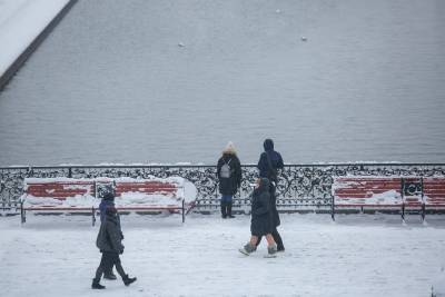 В мэрии Екатеринбурга объяснили, при какой погоде дети могут не ходить в школу