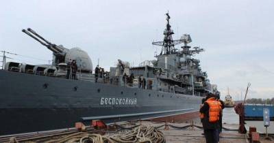 В России с эсминца "Беспокойный" украли два 13-тонных гребных винта из бронзы