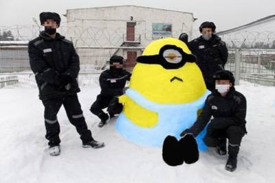 Колониальная культура Костромы: УФСИН провела среди сидельцев конкурс на лучшего снеговика