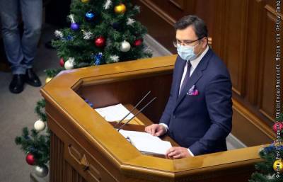 Глава МИД Украины выступил против российской вакцины от COVID-19