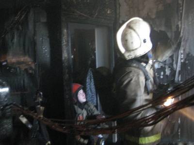 В Петербурге СКР проводит проверку по факту смерти на пожаре женщины и ее 8-летнего сына