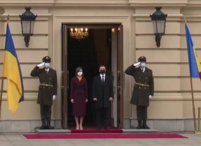 Президент Молдовы прибыла в Киев: Как Зеленский встретил Санду
