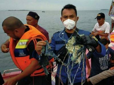 СМИ узнали вероятную причину крушения Boeing 737 в Индонезии