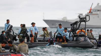 Спасатели извлекли чёрный ящик упавшего в Индонезии Boeing