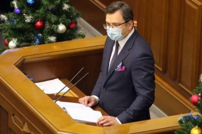 Кулеба выступил против использования вакцины «Спутник V» на Украине