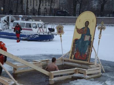 В Госдуме посоветовали проводить крещенские купания в масках