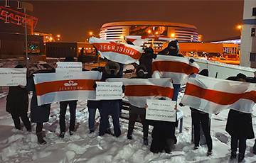 «Лукашенко, не наглей, нам не нужен твой хоккей!» - charter97.org - Новополоцк