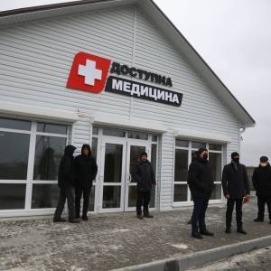 В Коларовской ОТГ построили новую амбулаторию. Фото