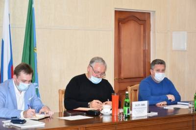 Депутат Госдумы обсудил рабочие вопросы, находясь в отпуске на Кубани