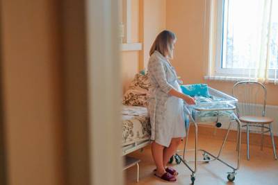 Россиянкам посоветовали воздержаться от беременности в пандемию коронавируса