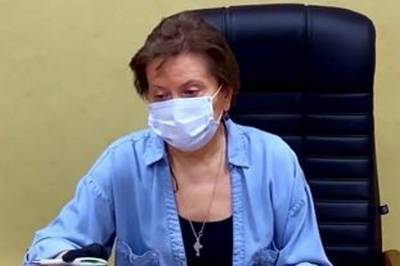 Комарова сравнила нарушителей масочного режима с наркодилерами