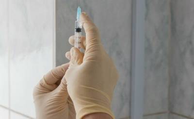 Депутат Соломатина: В израильской клинике Хадасса в Москве можно привиться вакциной Pfizer в частном порядке