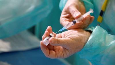 Случай побочной реакции на вакцину Pfizer зафиксирован во Франции