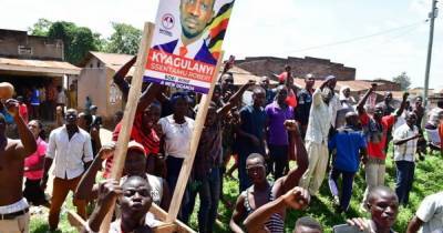 Правящий Угандой 35 лет президент Мусевени обвинил соперника в продвижении гомосексуализма