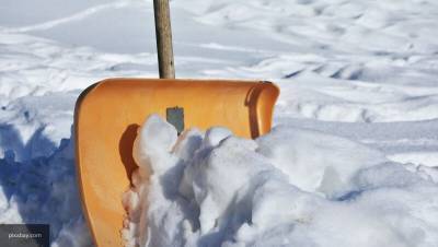 Испанцам посоветовали чистить снег лопатами российского спецназа
