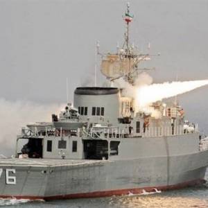 В Оманском заливе Иран начал военно-морские учения
