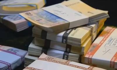 Каждая вторая гривна: стало известно, сколько денег заплатит Украина в 2021 за долги – лучше присядьте