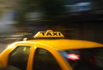 Правила отбора таксистов ужесточат после инцидента с водителем-извращенцем в Петербурге