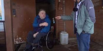 Блогер Иль­дар Авто-​подбор подарил автомобиль инвалиду из Молочного