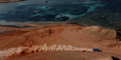 Гонки в пустыне. 17 завораживающих фото ралли Дакар
