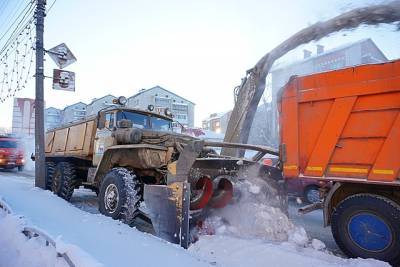 В морозные дни уборка улиц Сыктывкара идет в плановом режиме