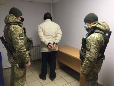 На границе с РФ задержали 60-летнего матёрого уголовника