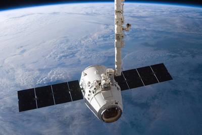 Корабль Dragon успешно отстыковался от МКС и возвращается на Землю