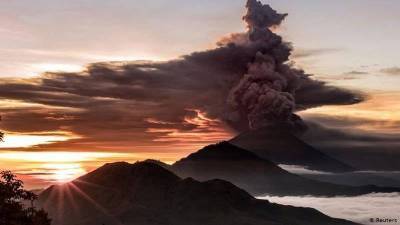 Шокирующие кадры острова через год после извержения вулкана » Тут гонева НЕТ!