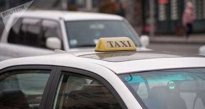 В Котайке пассажир ограбил водителя такси: полиция разыскивает подозреваемого