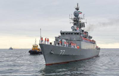 Иран представил крупнейший в истории своих ВМС боевой корабль