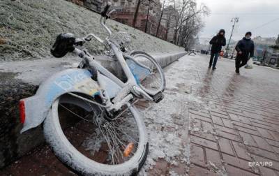 Сильные морозы и снег. На Украину движутся циклоны