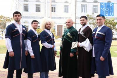 Дагестанцы могут стать участниками флешмоба «Фото в национальных костюмах»